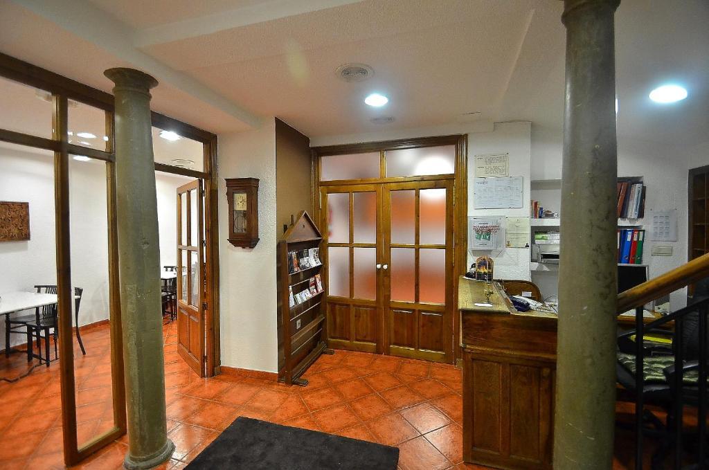 Residencia Ziri Hotel - Granada — Photos 2